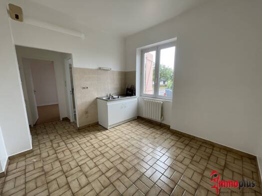 Appartement à louer - logement étudiant 350 € 1 pièce 25 m² RDC Sud Wittelsheim 68310