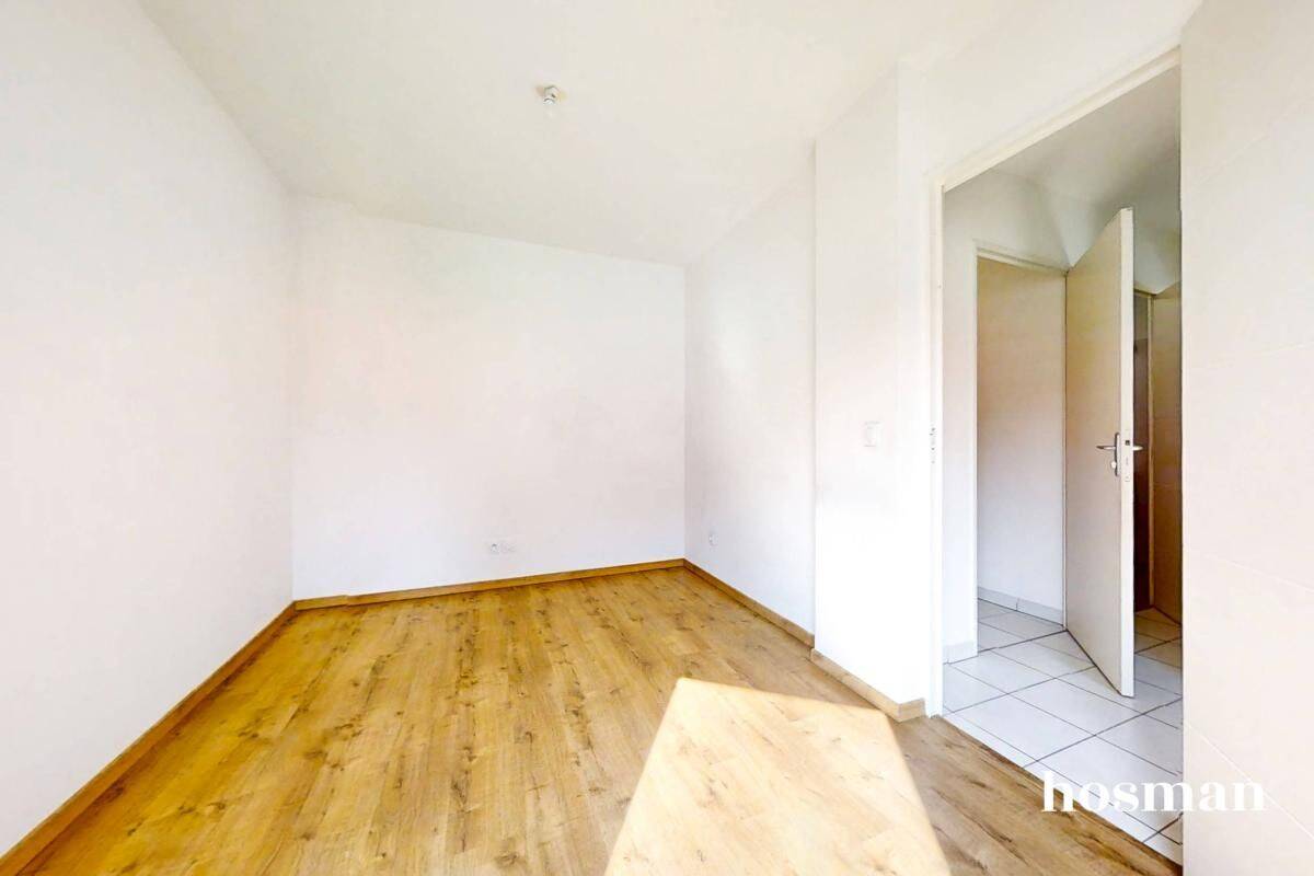 Appartement de 3 pièces de 70,1m² avec balcon et garage - Limite — 11
