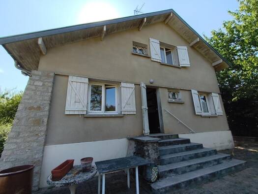 Maison à vendre 135 000 € 5 pièces 4 chambres 86 m² 3 630 m² de terrain Saint-Amour 39160