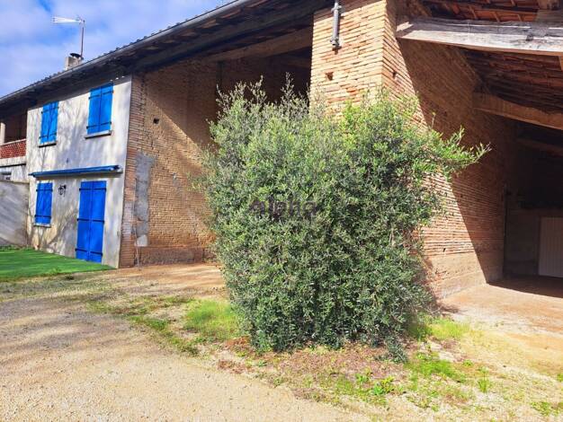 Maison à vendre 245 000 € 4 pièces 2 chambres 102,4 m² 1 438 m² de terrain Montauban 82000