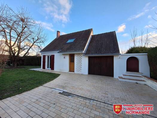 Maison à louer 950 € 4 pièces 3 chambres 74 m² 709 m² de terrain Le Val d'Hazey 27940