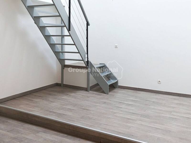 Maison à louer, 42m², VALREAS