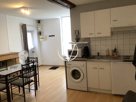 Appartement à louer 475 € 2 pièces 1 chambre 31,9 m² Étage 1/1 Sud Vendôme 41100