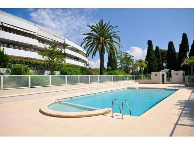 Appartement à louer 2 773 € 4 pièces 3 chambres 118,2 m² RDC Napoléon III Nice 06200