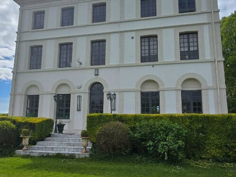 Maison à vendre, 550m², SAINT GATIEN DES BOIS