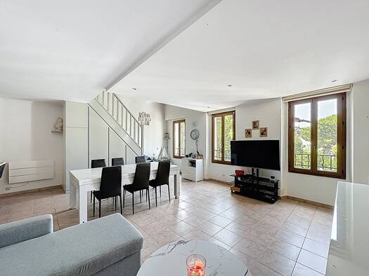 Duplex à vendre 225 500 € 4 pièces 2 chambres 88 m² Étage 2/2 Les Arcs 83460