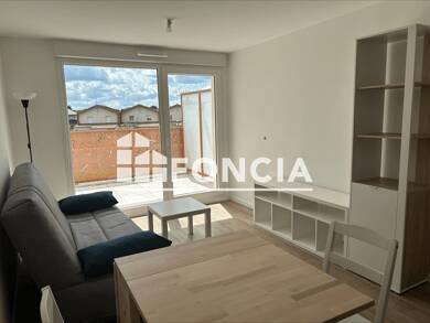 Appartement à louer 550 € 1 pièce 28 m² 1er étage Est La Chapelle-Saint-Mesmin 45380