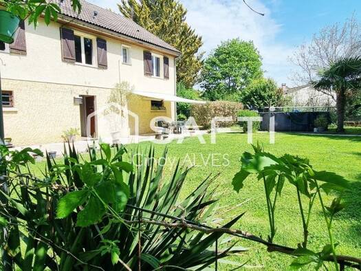 Maison à vendre 170 000 € 6 pièces 4 chambres 110 m² 1 864 m² de terrain Bétaille 46110