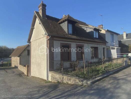 Maison de ville à vendre 121 000 € 5 pièces 3 chambres 103 m² 704 m² de terrain La Meriliere-Hôpital Saint Louis L'Aigle 61300