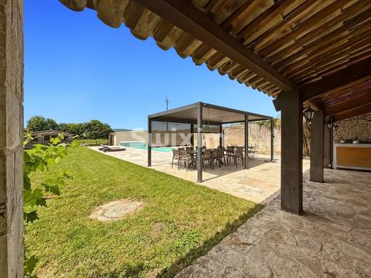 Mas à vendre 859 000 € 10 pièces 6 chambres 348 m² 4 000 m² de terrain Sauzet 26740