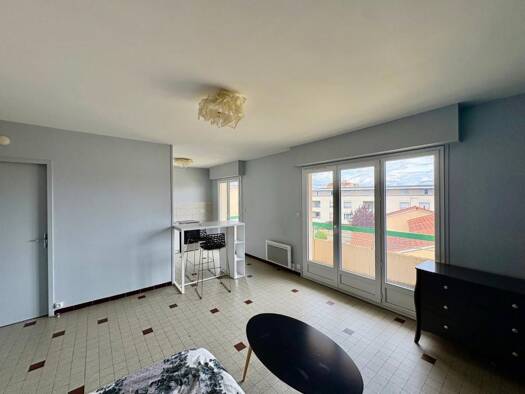 Appartement à louer - logement étudiant 450 € 1 pièce 36 m² Étage 3/3 dès le 01/07/2026 Paris Roanne 42300