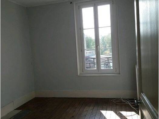 Appartement à louer 525 € 3 pièces 1 chambre 56,7 m² 1er étage Brasles 02400
