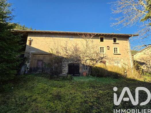 Maison à vendre 58 000 € 5 pièces 4 chambres 105 m² 3 190 m² de terrain Saint-Ferréol-des-Côtes 63600