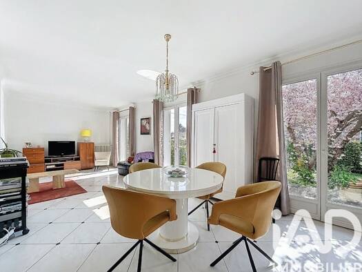 Maison à vendre 222 000 € 3 pièces 2 chambres 82 m² 529 m² de terrain Dronne Coutras 33230