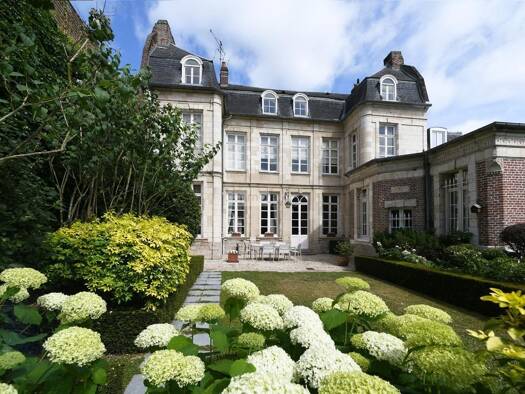 Maison à vendre 850 000 € 7 pièces 5 chambres 260 m² 902 m² de terrain Arras 62000