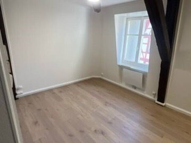 Appartement à louer 370 € 1 pièce 14,7 m² Colmar 68000