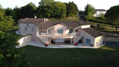 Villa à vendre 449 800 € 8 pièces 4 chambres 175 m² 5 245 m² de terrain Penne d Agenais 47140