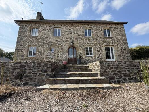 Ferme à vendre 367 500 € 5 pièces 3 chambres 129,5 m² 32 839 m² de terrain Monthuchon 50200