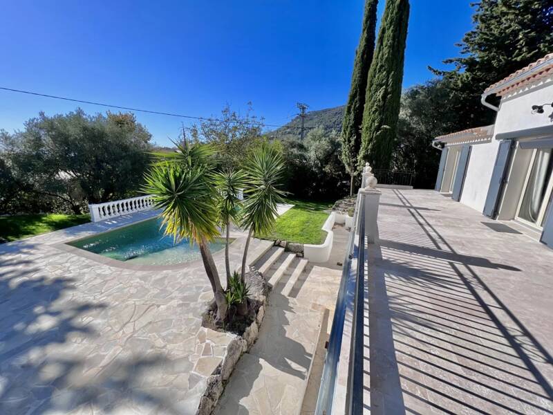 Maison à louer, 210m², TOURRETTES SUR LOUP