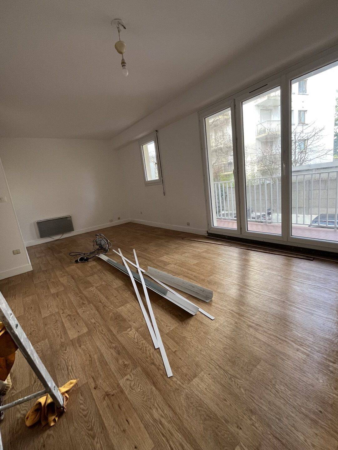 Maison à louer, 30m², SAINT MAUR DES FOSSES