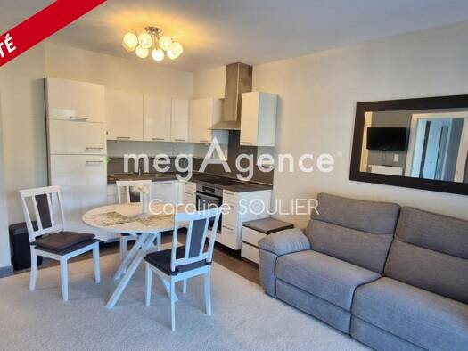 Appartement à vendre 275 000 € 2 pièces 1 chambre 32 m² 2ème étage Bord du Lac Évian-les-Bains 74500