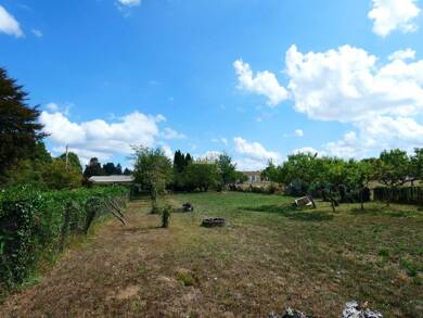 Terrain constructible à vendre 30 240 € 1 714 m² de terrain Rochechouart 87600