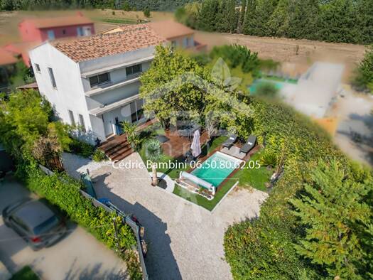 Maison à vendre 493 500 € 5 pièces 3 chambres 87 m² 280 m² de terrain Centre Fuveau 13710