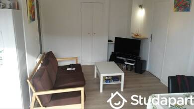 Appartement à louer 410 € 1 pièce 2 chambres 12 m² 4ème étage Les-Iles Nord Seyssinet-Pariset 38170