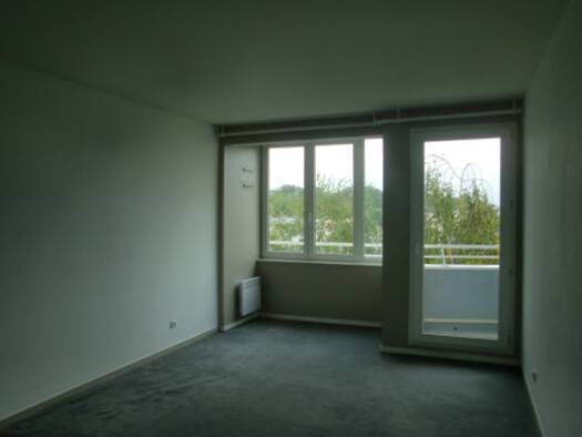 Appartement à louer 655 € 1 pièce 34,2 m² Étage 3/5 dès le 15/04/2026 Collavéri-Kubacki Livry-Gargan 93190