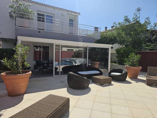 Maison à vendre 465 000 € 6 pièces 4 chambres 169 m² 549 m² de terrain Route de Nîmes Lunel 34400