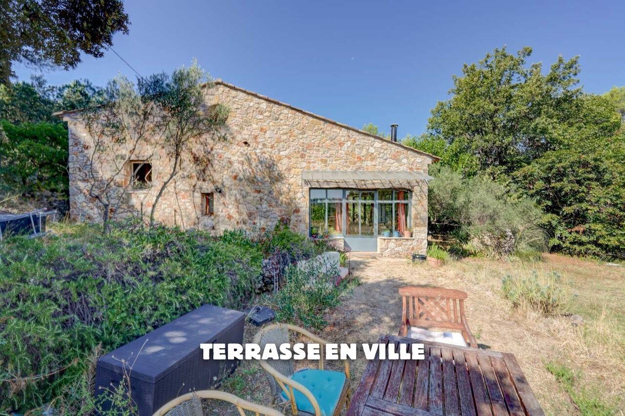 Maison à vendre, 210m², ENTRECASTEAUX