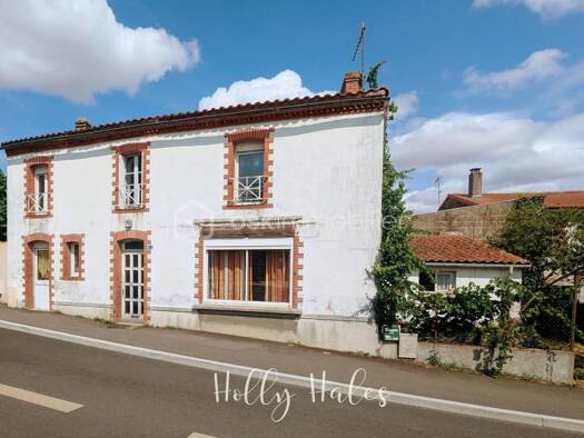Maison à vendre 125 000 € 3 pièces 2 chambres 75 m² 156 m² de terrain Chavagnes-en-Paillers 85250
