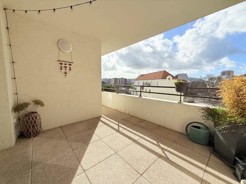 Maison à louer, 56m², MARSEILLE 8E