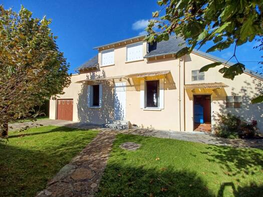Maison à vendre 85 600 € 6 pièces 5 chambres 95 m² 950 m² de terrain Anglards de Salers 15380