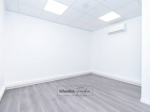 Espace bureau à louer 200 € 8 m² de bureaux Ouest-La Plaine Gémenos 13420