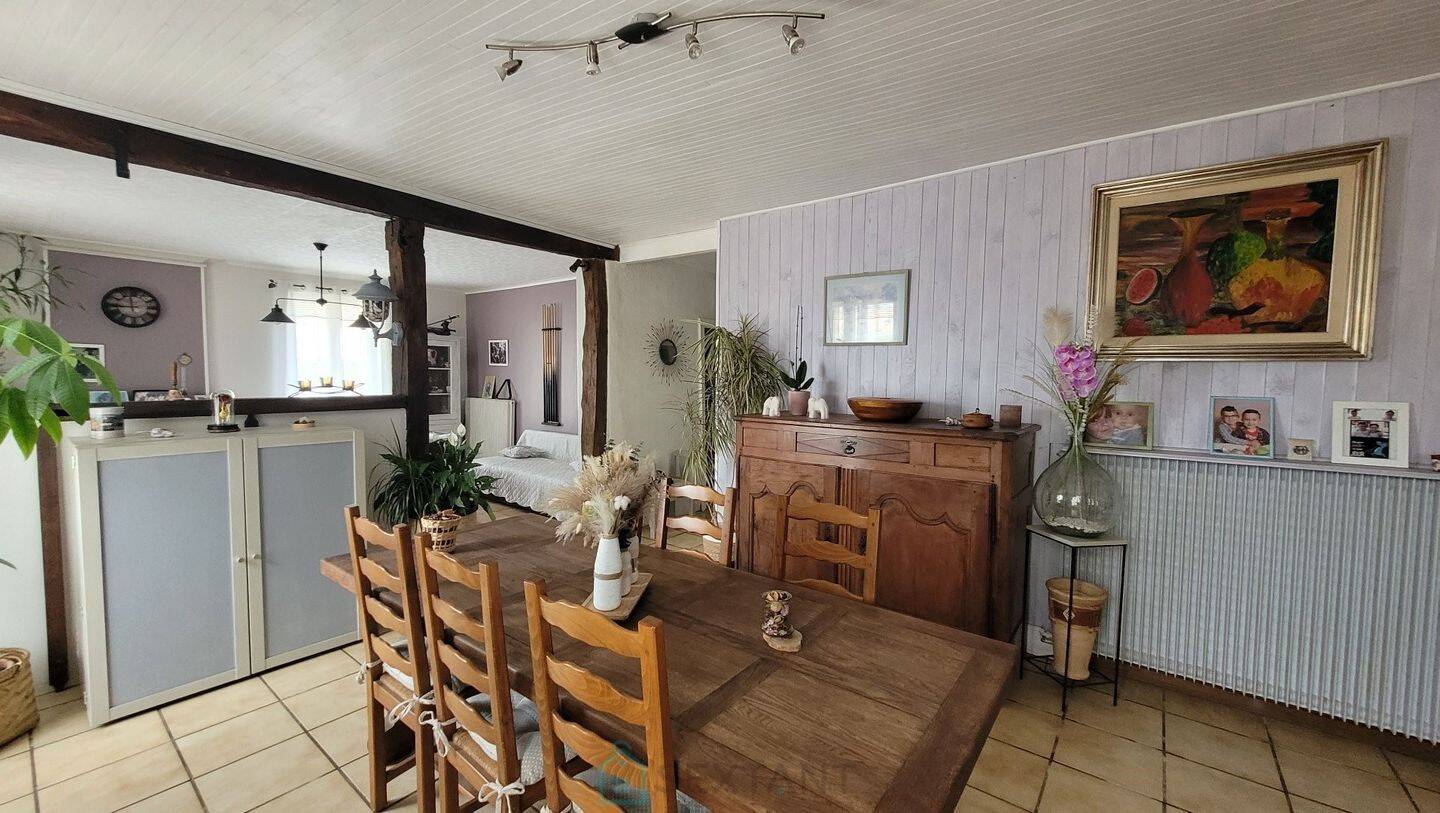 Maison à vendre, 162m², SAINT PIERRE D'EYRAUD