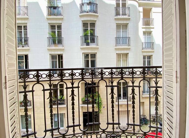 Appartement à vendre 890 000 € 3 pièces 2<br/>chambres 75 m²<br/>superficie 2/7<br/>étage Paris 16ème 75016