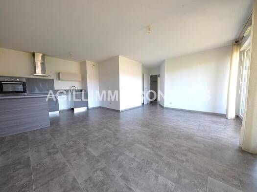 Appartement à vendre 239 000 € 3 pièces 2 chambres 68 m² 2ème étage Sud RN Puget-sur-Argens 83480