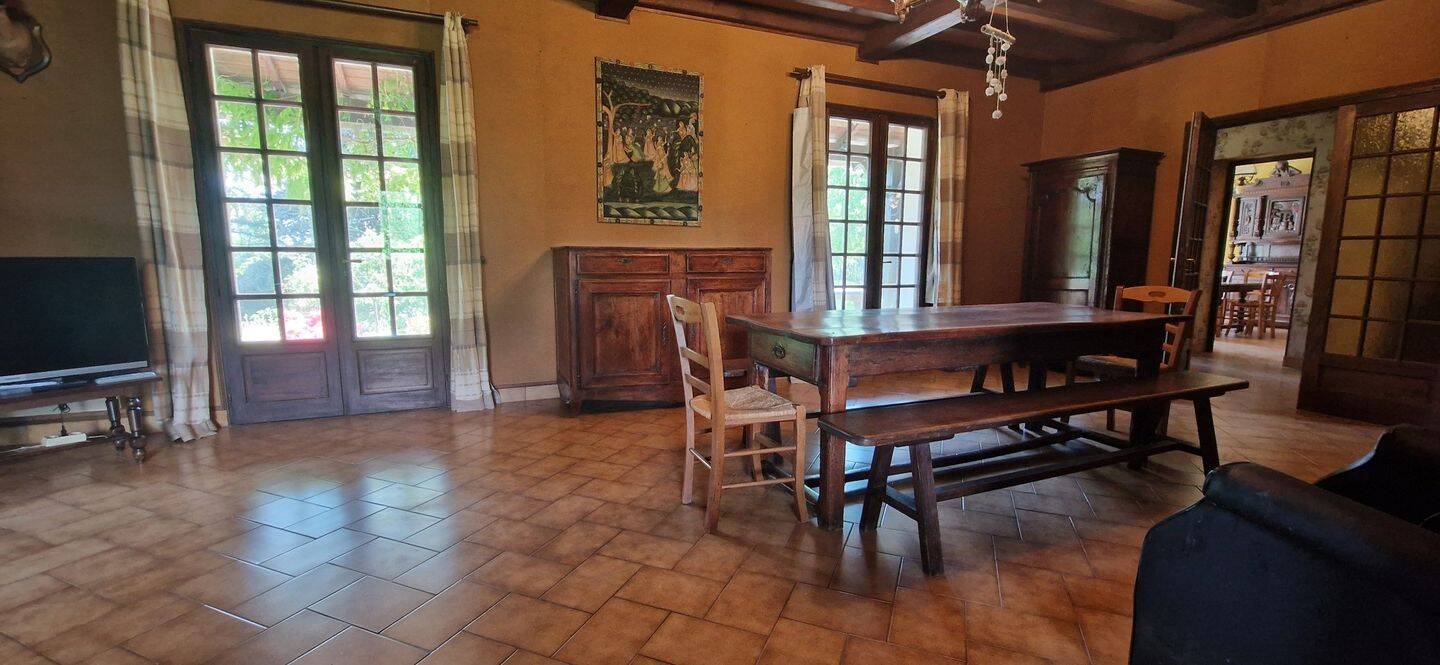 Maison à vendre, 195m², LUBERSAC