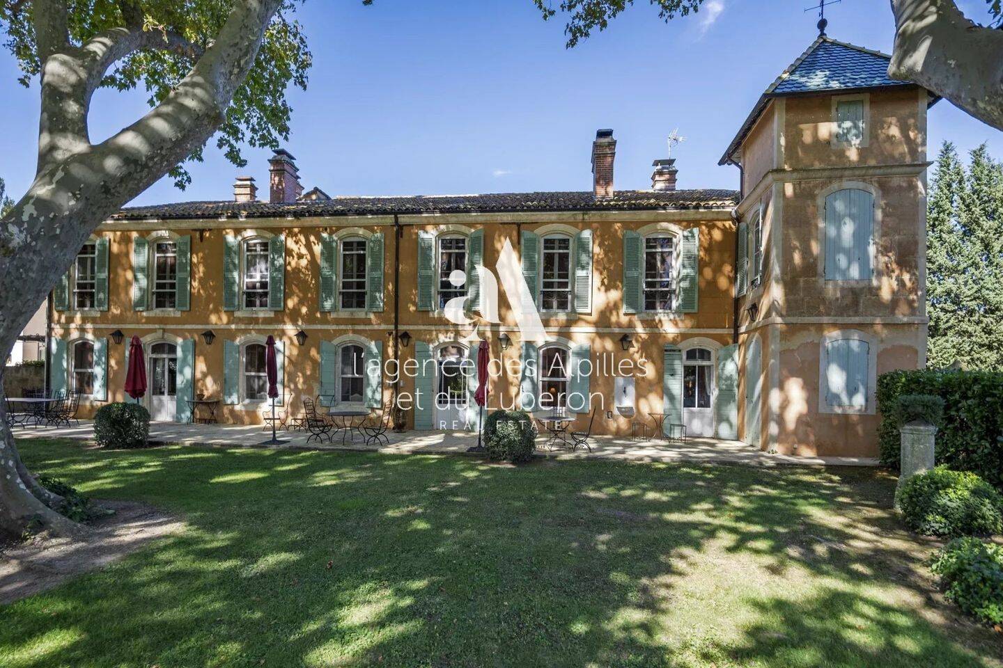 Maison à vendre, 1400m², MAUSSANE LES ALPILLES