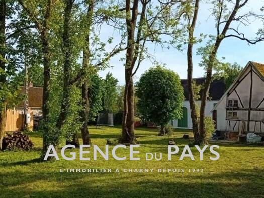 Maison à vendre 418 000 € 9 pièces 6 chambres 312 m² 3 312 m² de terrain Charny Orée de Puisaye 89120