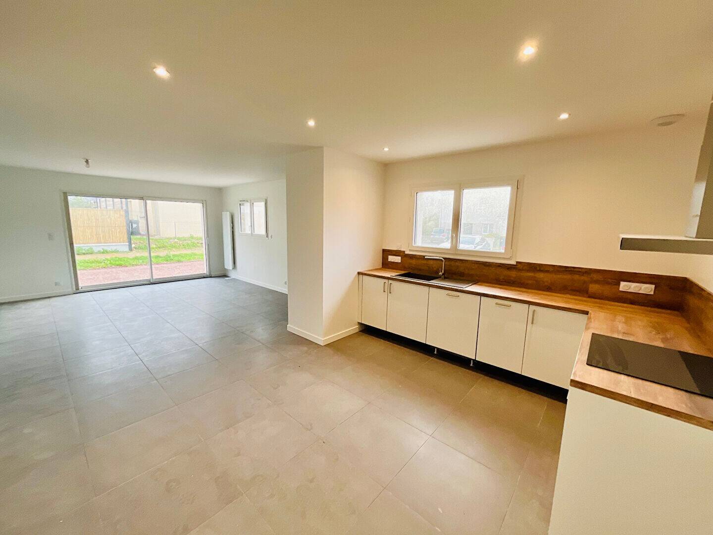 Maison à vendre, 144m², FONTAINE ETOUPEFOUR
