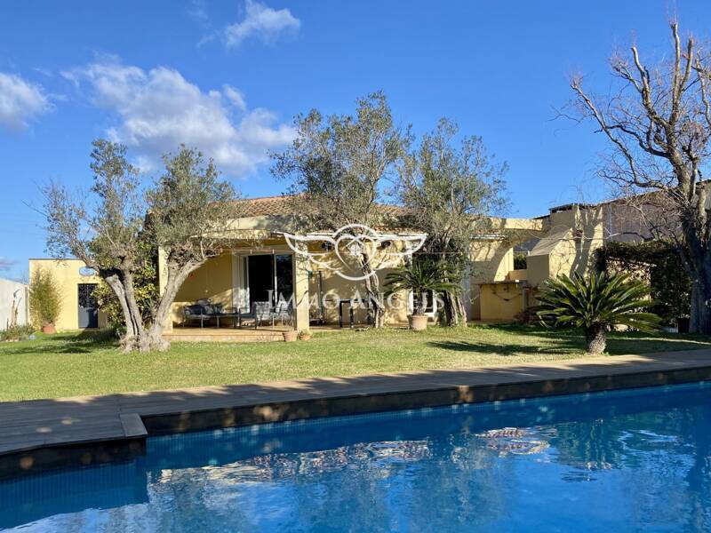 Maison à vendre, 178m², MAUGUIO