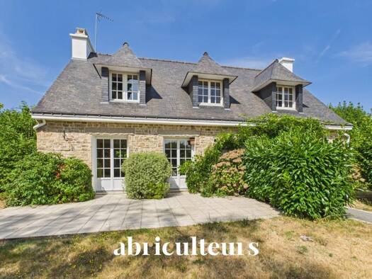 Maison à vendre 710 000 € 6 pièces 4 chambres 144 m² 2 110 m² de terrain Zone Rurale Nord Ouest Vannes 56000