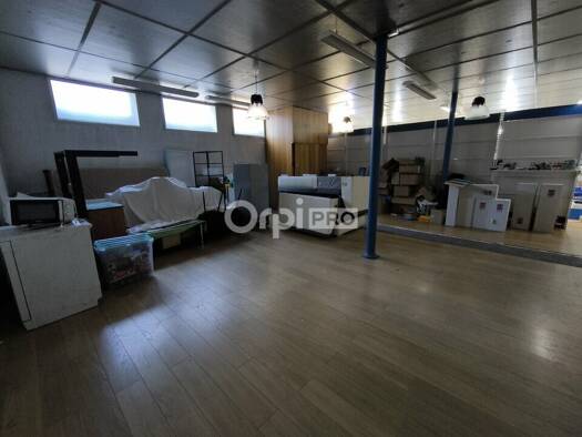 Local commercial à vendre 300 000 € 237 m² de surface de vente Brive-la-Gaillarde 19100