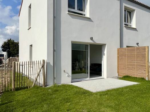 Maison de ville à vendre - Première occupation 254 700 € 3 pièces 2 chambres 60 m² 70 m² de terrain Croix de Vie Saint-Gilles-Croix-de-Vie 85800