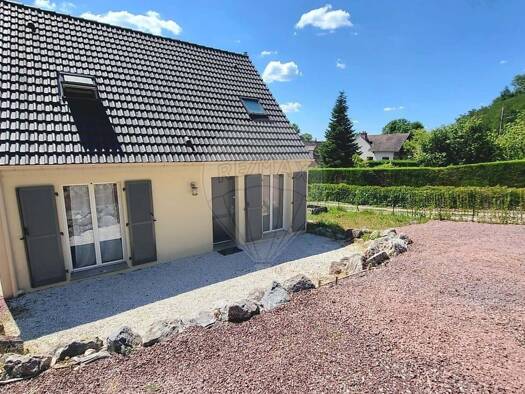 Maison à vendre 250 000 € 5 pièces 3 chambres 89 m² 577 m² de terrain Champagne-sur-Seine 77430