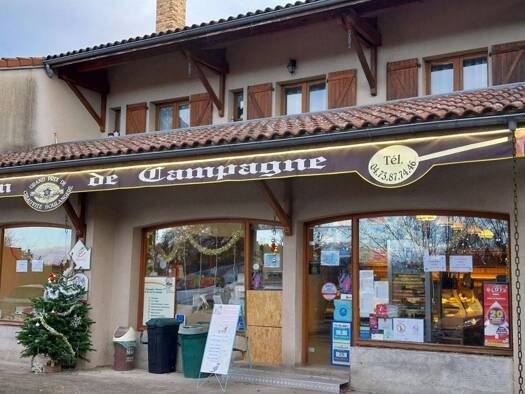 Local commercial à vendre 320 000 € 370 m² de surface de vente La Goutelle 63230