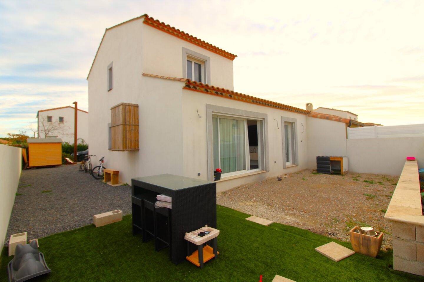 Maison à vendre, 95m², POUZOLLES