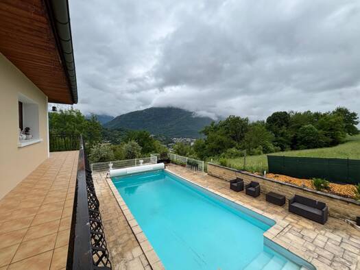 Maison à vendre 595 000 € 6 pièces 5 chambres 276 m² 1 837 m² de terrain Pallud 73200